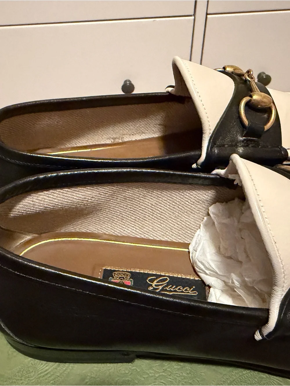 Gucci Two-Tone White & Black Leather Horsebit Loafers